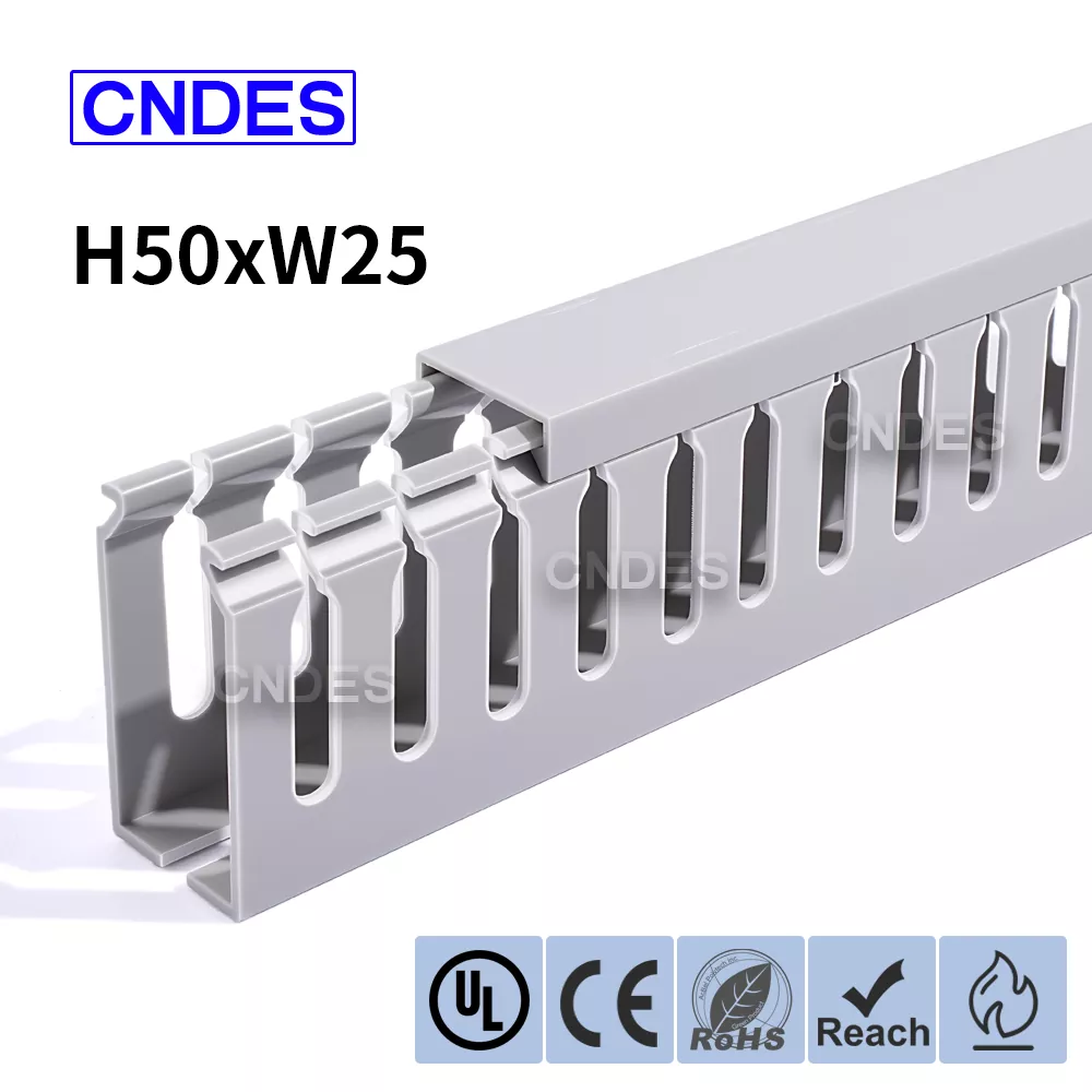 50×25 мм ПВЦ канал за електрични ормарић са прорезима